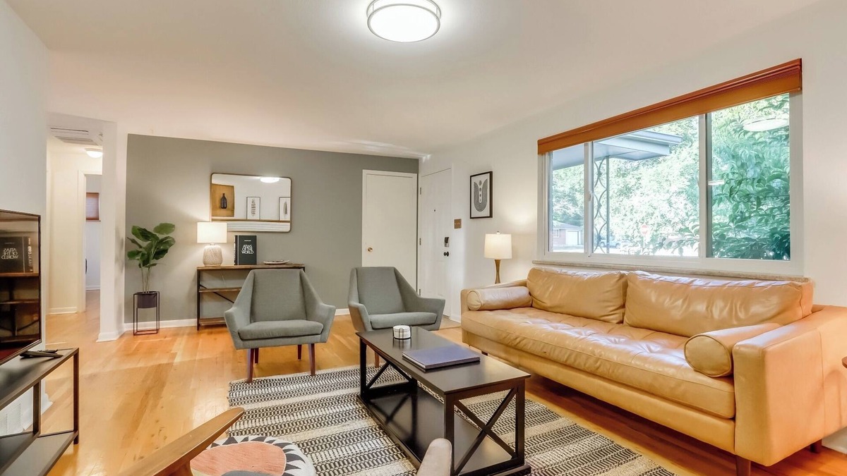Arvada Apartment | 2 King Bed l Upper Unit Duplex