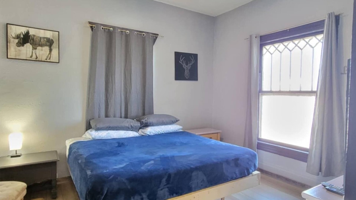 Denver Heights House | 2 King beds only 2 miles to DT and Riverwalk Private Home