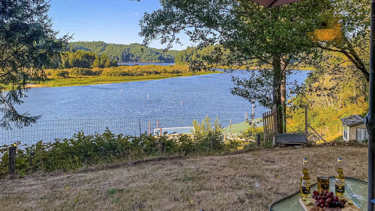 Lakeside House | 2 lakefront homes with year-round dune/water access right from the property