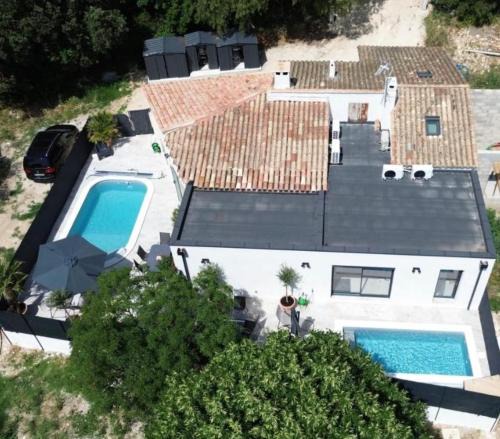 Saint-Maximin House | 2 maisons 2 piscines idéal groupes & familles
