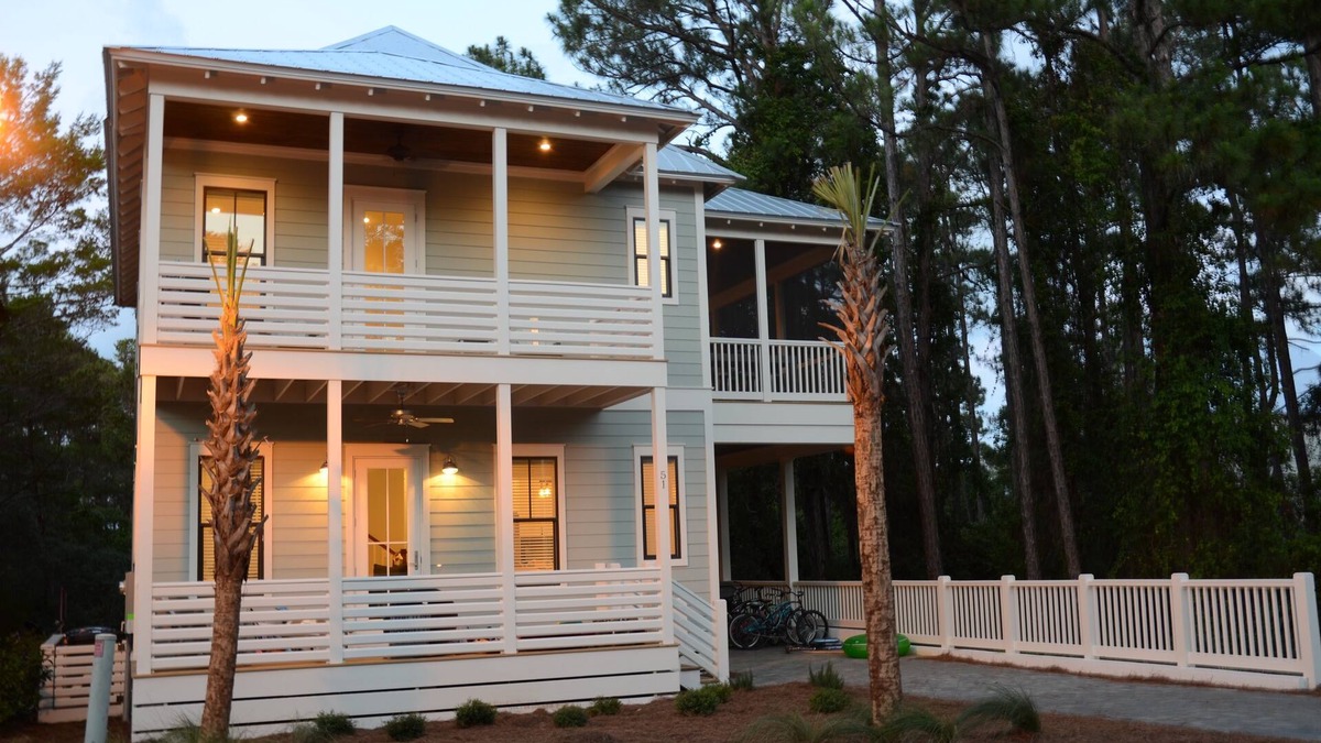 Lakeside at Blue Mountain Beach House | 2 Master Suites, 4 Bedroom, Five ★ Home, Gourmet Kitchen - short walk to beach