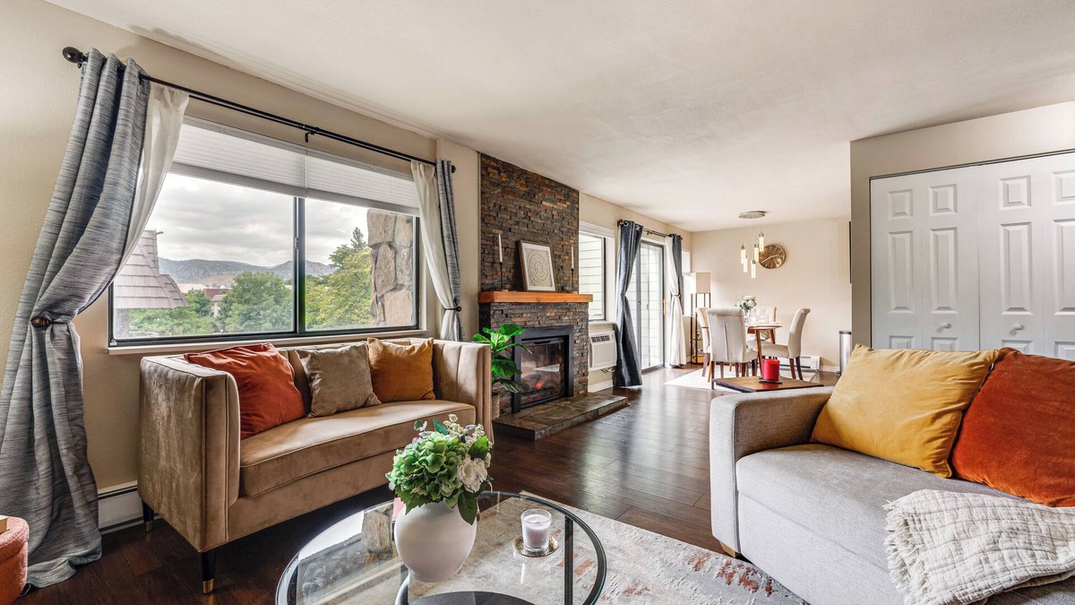 Glenwood Grove - North Iris Condo | 2 Mi to CU Boulder: Mtn-View Condo w/Pool Access