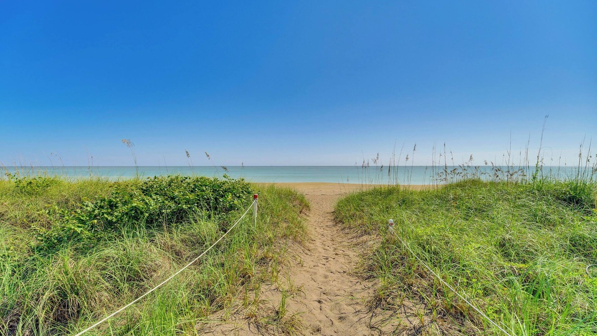 Fort Pierce Condo | 2 Mi to Fort Pierce Jetty: Coastal Florida Condo