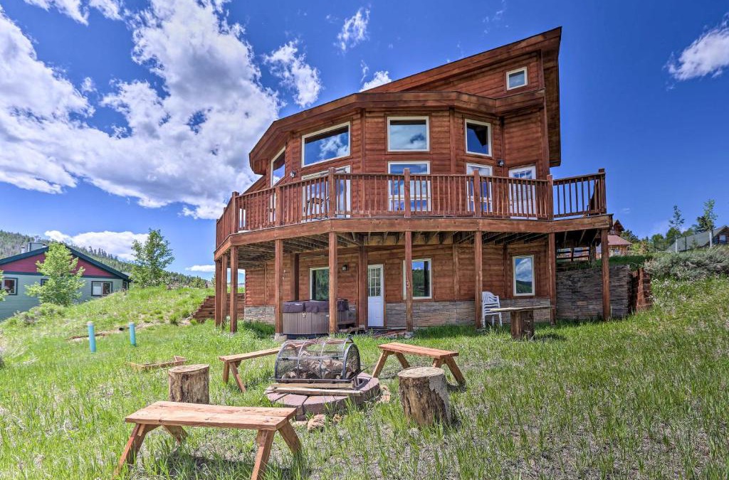 Innsbruck Val Moritz House | 2 Mi to Granby Ranch Granby Home with Hot Tub!