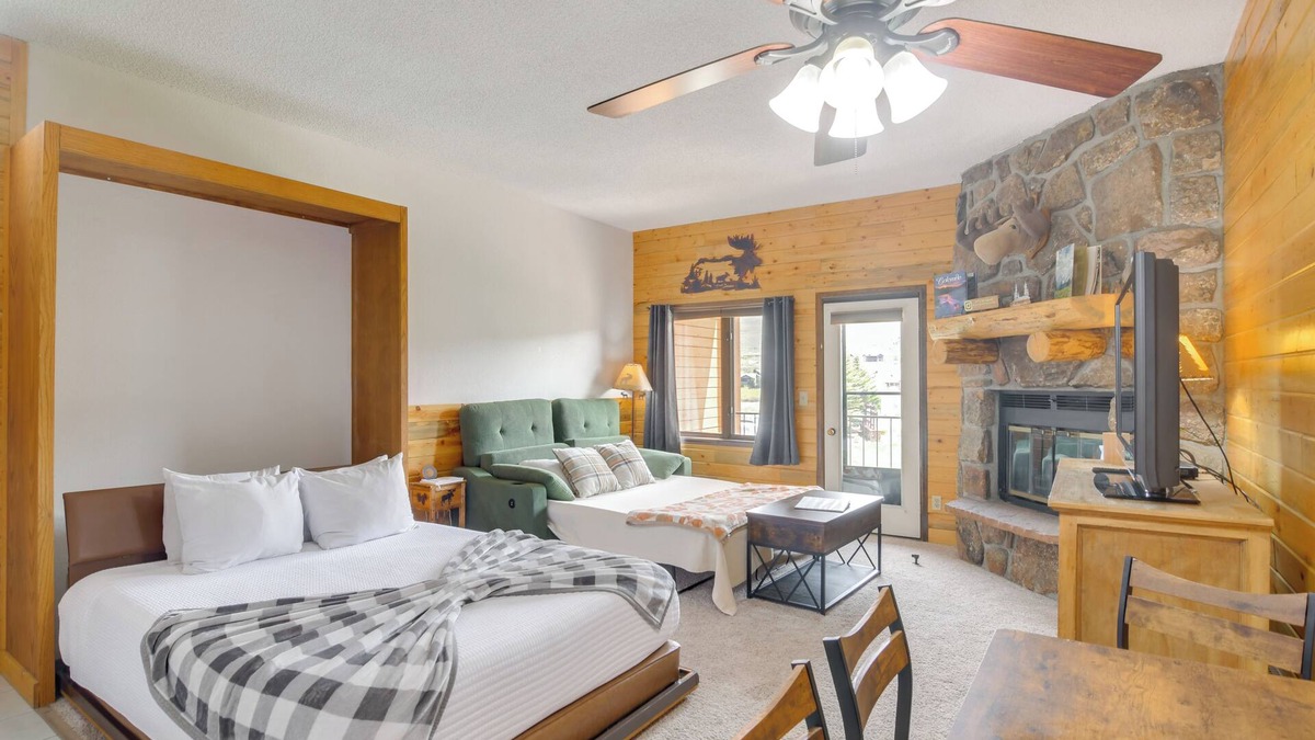 Granby Apartment | 2 Mi to Granby Ranch: Mtn Condo w/Hot Tub!
