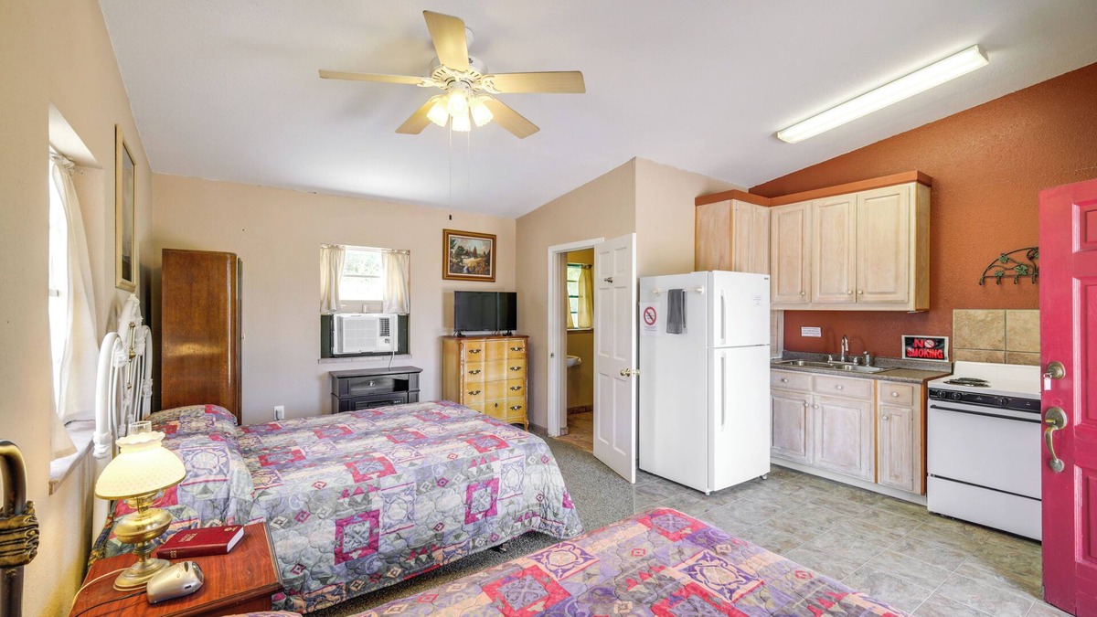 Lake Whitney Apartment | 2 Mi to Marina: Lake Whitney Studio Retreat!