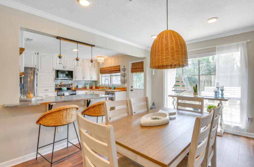 Fort Walton Beach House | 2 Mi to Shore Modern Retreat in Fort Walton Beach