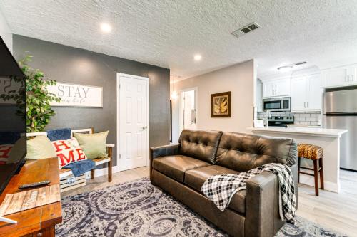 College Station House | 2 Mi to Texas AandM Pet-Friendly Duplex with Yard!
