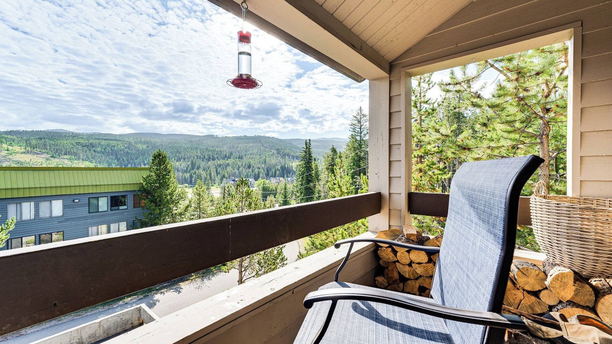 Winter Park Condo | 2 Mi to Winter Park Slopes: Mtn-View Condo!