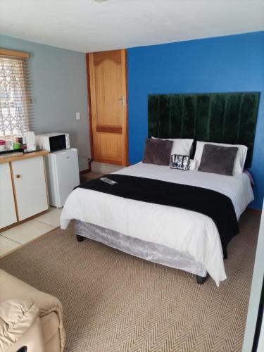 Selborne House | 2 on Haig Accommodation, Selbourne, East London