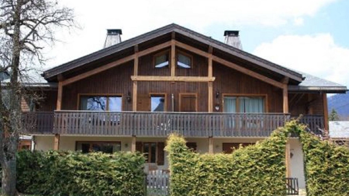 Morzine Apartment | 2 P garden apartment with terrace- Mountain view- close to the slopes