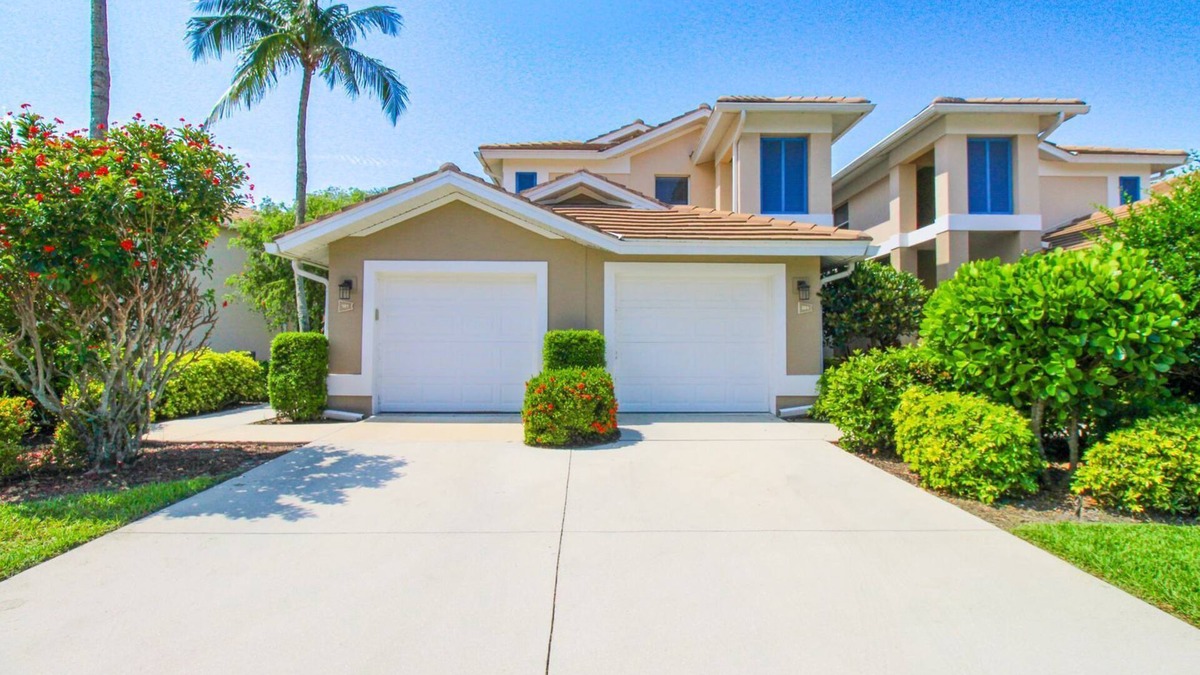 North Naples Condo | 2 PLUS DEN2 BATH CONDO IN BARBADOS AT TARPON COVE, 1ST FLOOR, SEASONAL