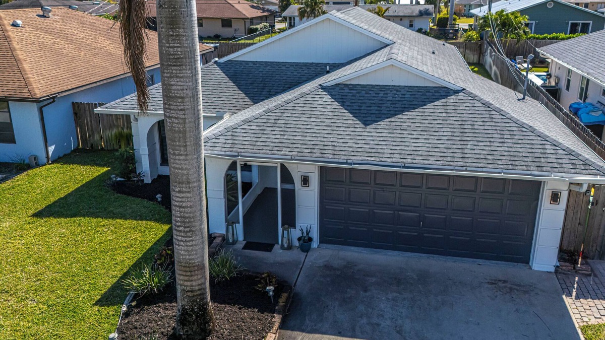 Naples Park House | 2 Pool homes located right next door to each other 7 total bedroom 4 total baths