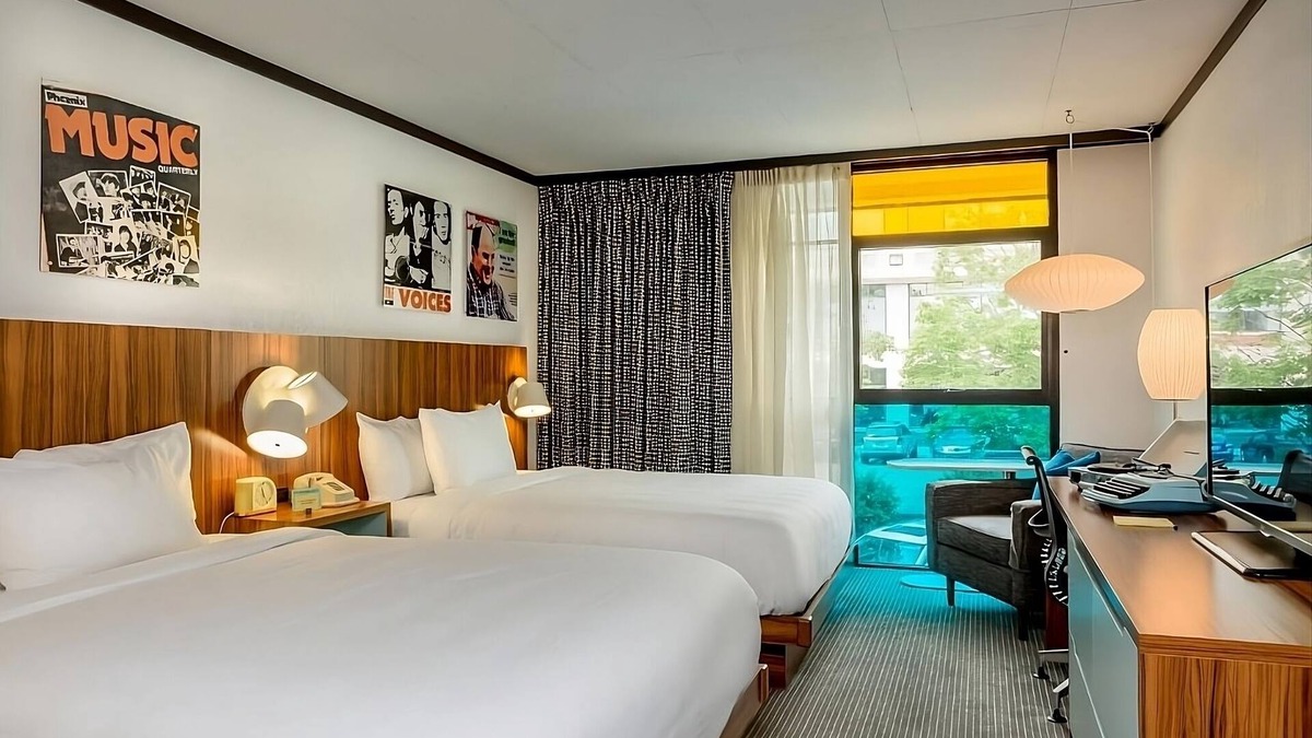 West Fens Hotel | 2 Pool View Units, 5-minute walk to Back Bay Fens! Valet Parking, Pool, Garden!