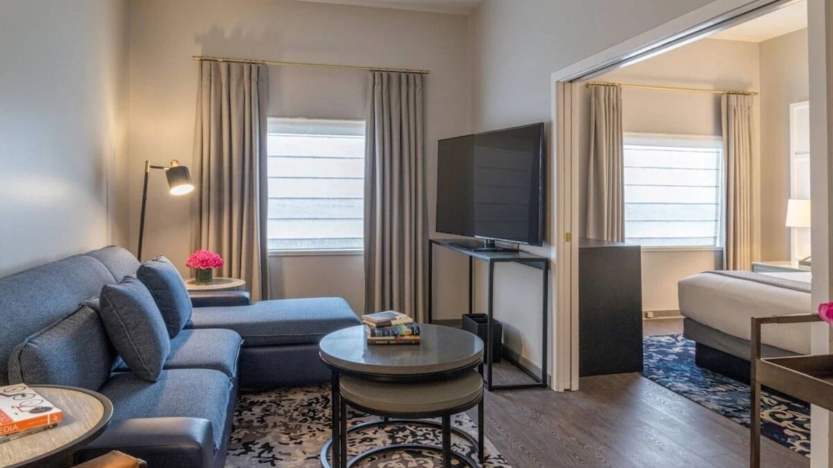 Downtown Portland Hotel | 2 Portland Lux Units: Spacious, Comfy & Prime Location | Iconic Stay w/City Flair