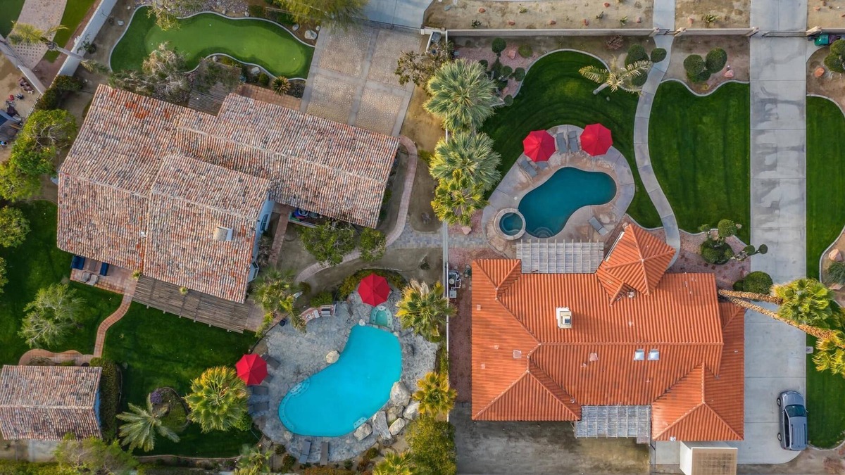 Desert Club Estates House | 2 Private Homes on Estate parcels - 11 bdrm Lic#230956 & 068095