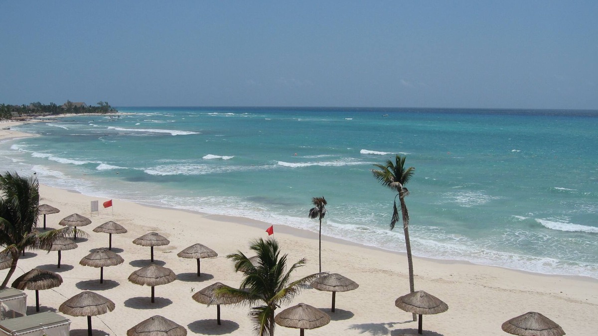 Villa Juarez Villa | 2 Private rooms with private balcony facing the Mexican Caribbean.