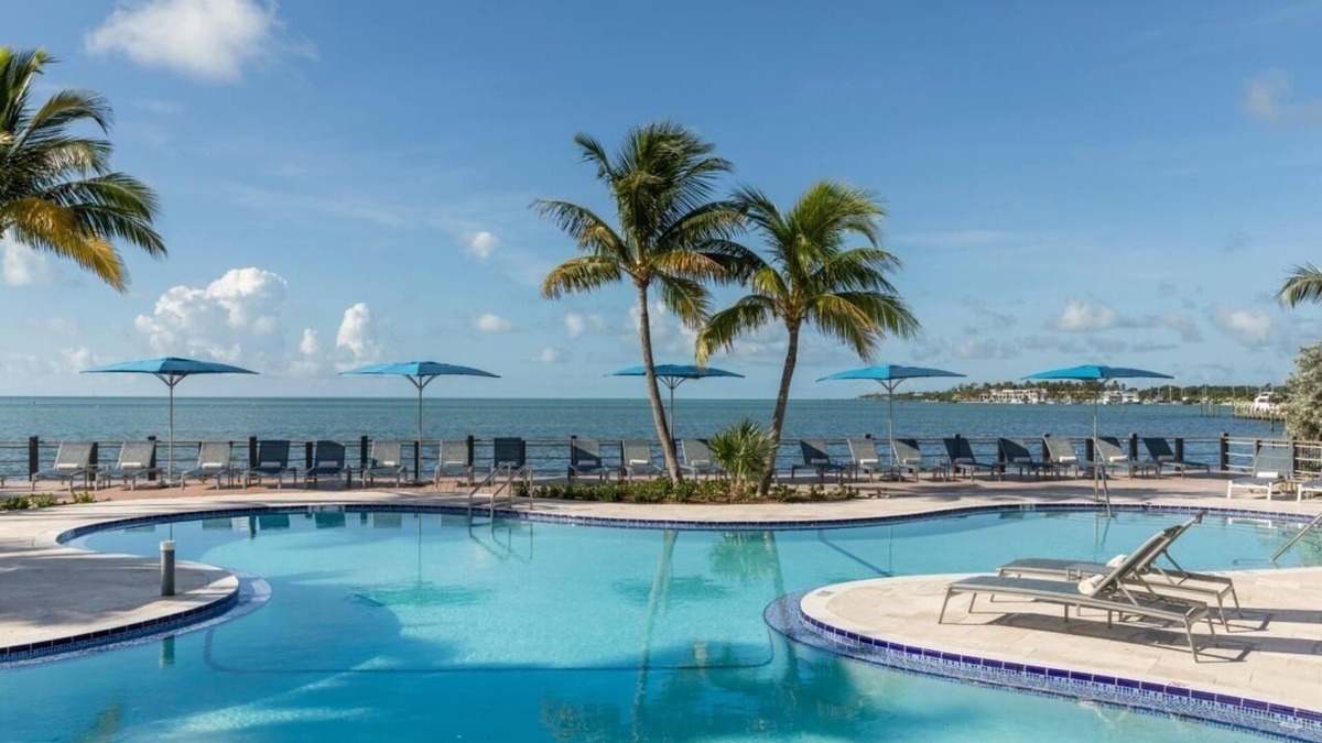 Islamorada Hotel | 2 Queen Bed Rooms w/Balcony, 3 Outdoor Pools, Free Parking & Pet Friendly