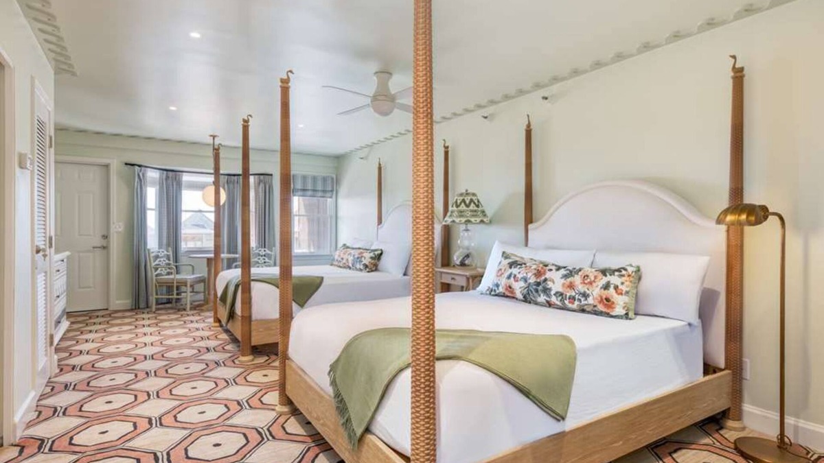 Duck Apartment | 2 Queens | Private Beach + Award-Winning Spa