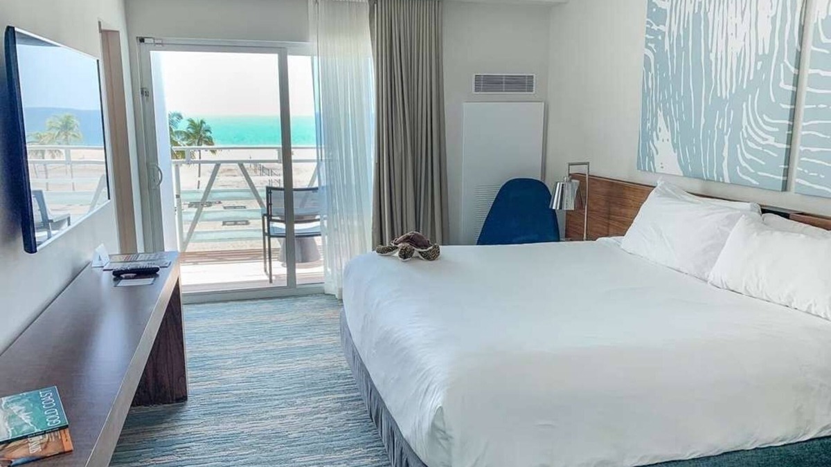 Central Beach Hotel | 2 Relaxing Beach Units with Outdoor Pool Near South Beach Park