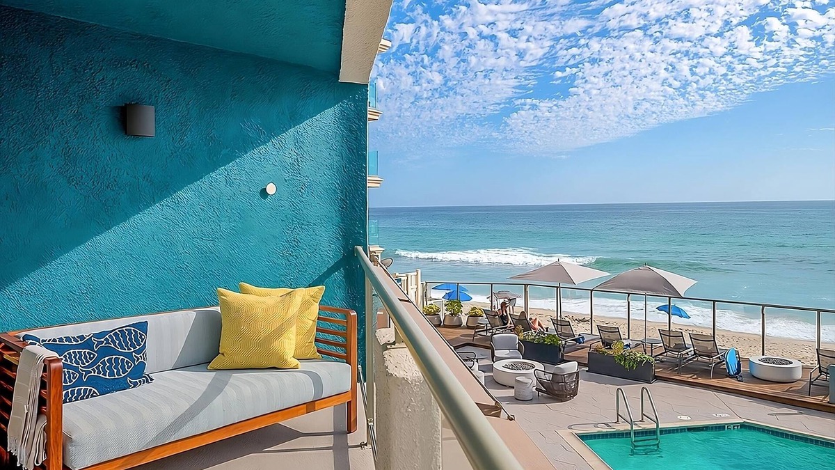Carlsbad Village Hotel | 2 Relaxing Units, Pool Terrace 2 Queen, Beach Terrace, Free Breakfast