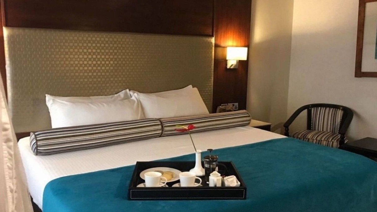 Naivasha Hotel | 2 Romantic Lakeside Rooms – Dine Under the Stars on Your Patio