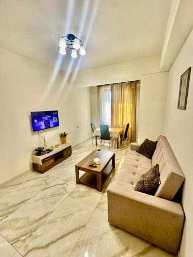 Kentron Apartment | 2 room apartment on byuzand 17 apartment 93