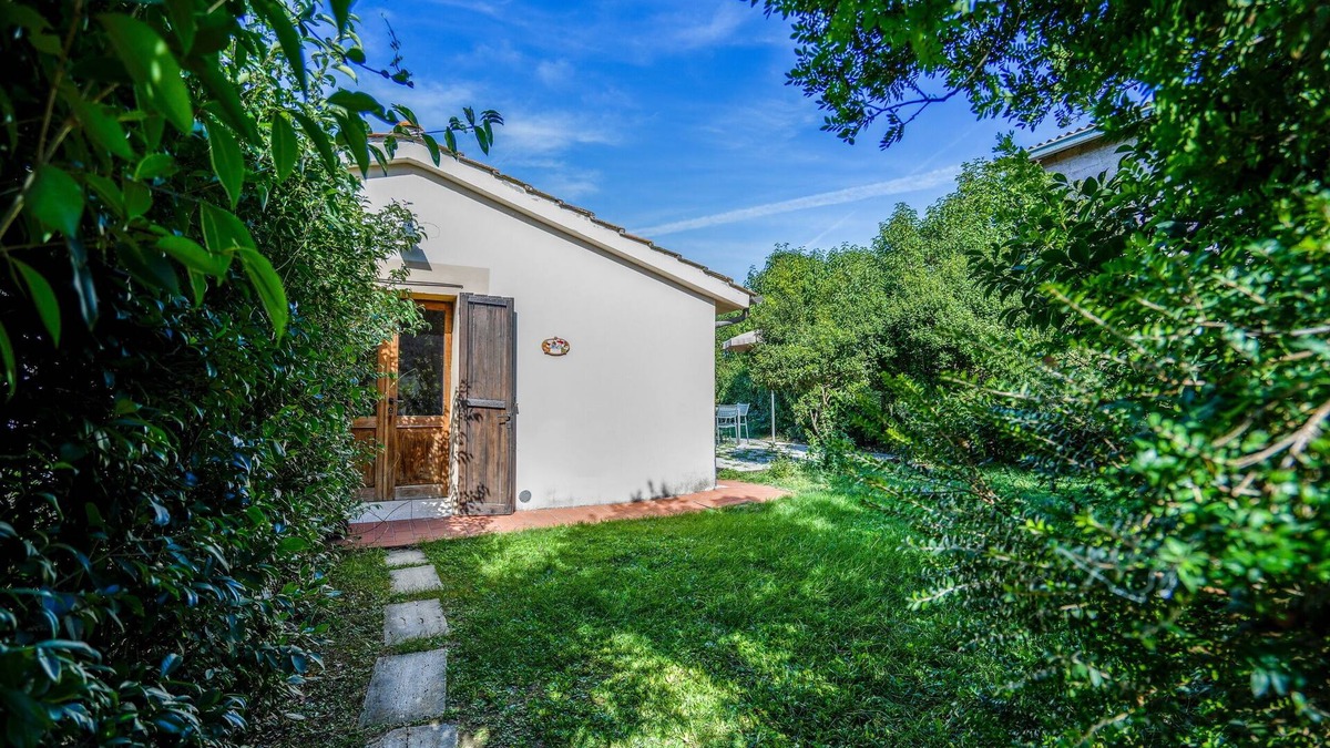 Asciano Other | 2-room apartment on the ground floor with air conditioning and garden