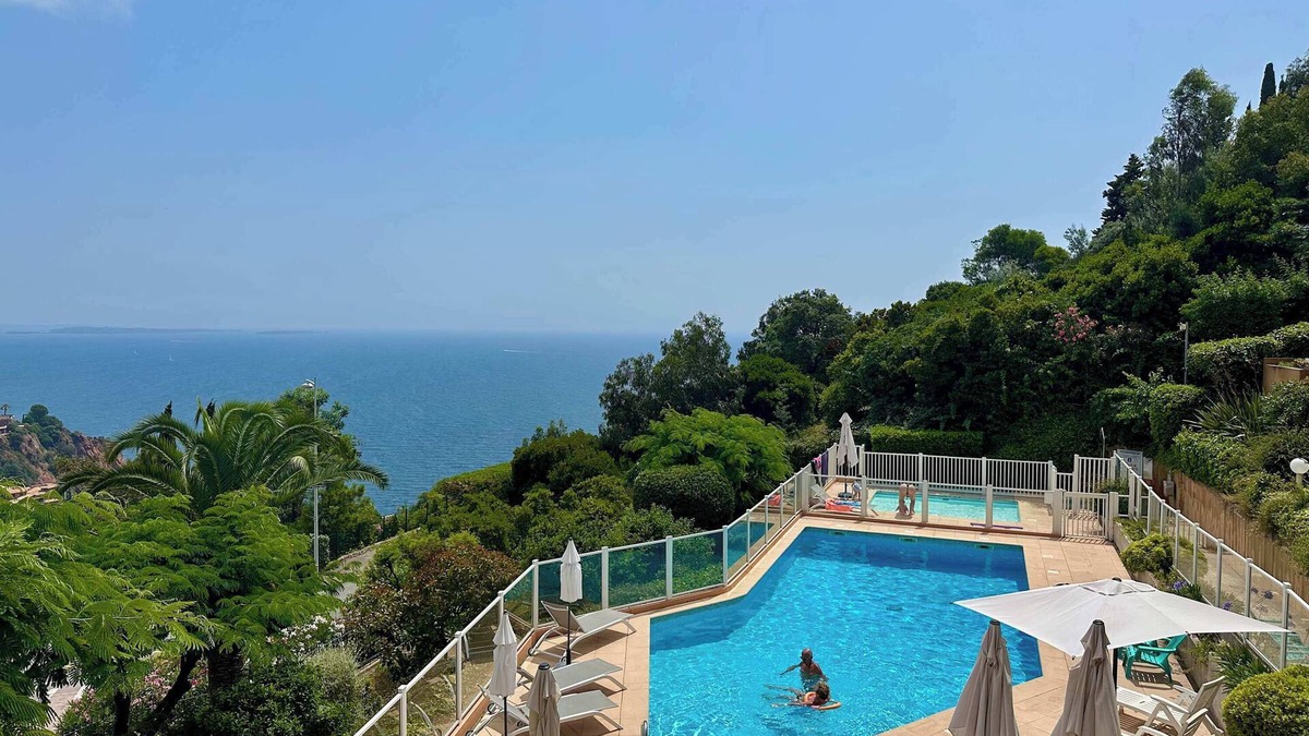 Theoule-Superieur Apartment | 2-room apt: sea, swimming pool, air conditioning, parking