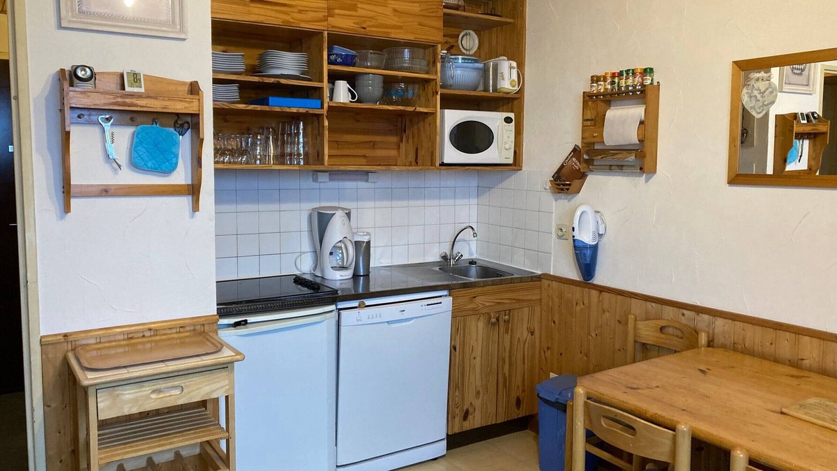 Le Pleynet Apartment | 2-Room Cabin Apt, 200m from Slopes, 6 pers, Balcony