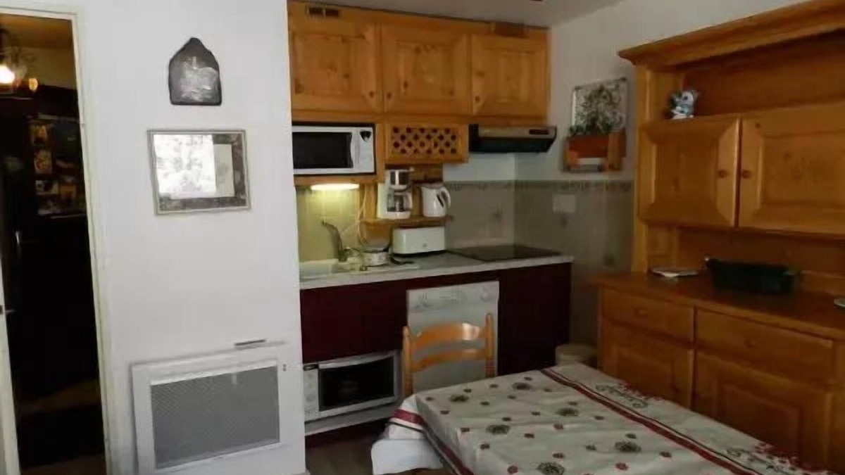 Le Pleynet Apartment | 2-ROOM CABIN SLEEPS 6