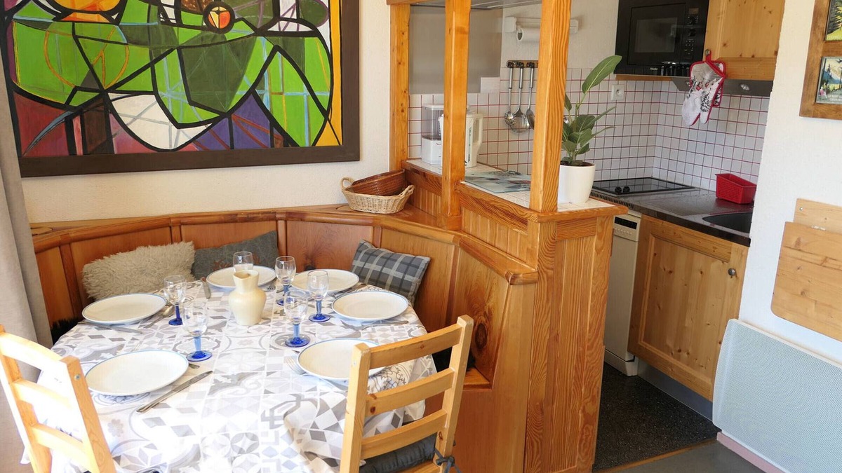 Saint-Gervais-les-Bains Apartment | 2-room cabin apartment for 6 with pool, quiet, Saint-Gervais-les-Bains