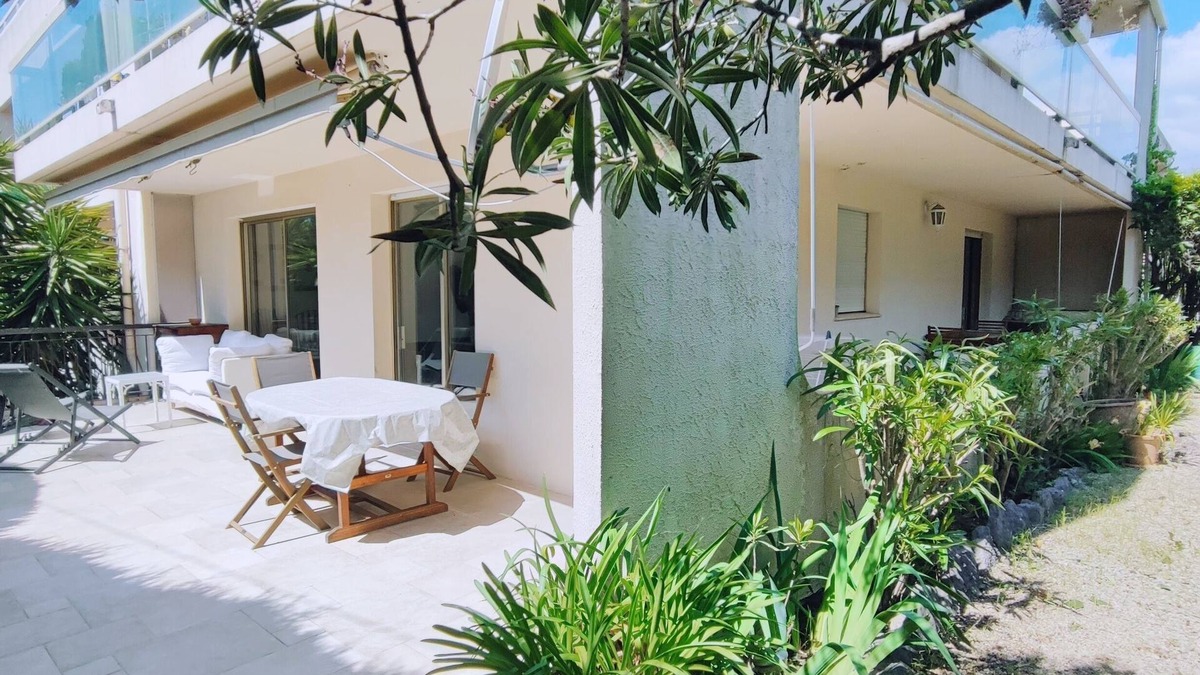Vence Apartment | 2 room garden level, large terrace - Swimming pool