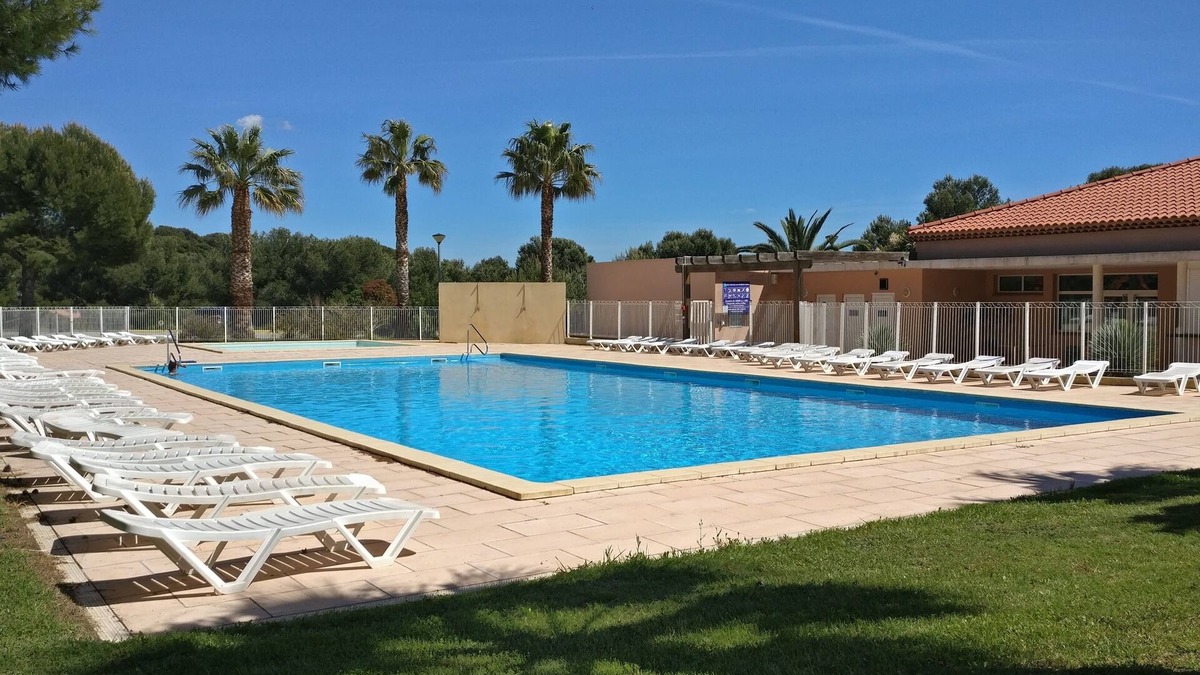 Martigues Apartment | 2 Rooms 4☆ 45m2- Calm, Comfort, Sea at 300m, Garden, Terrace, Pools, Parking