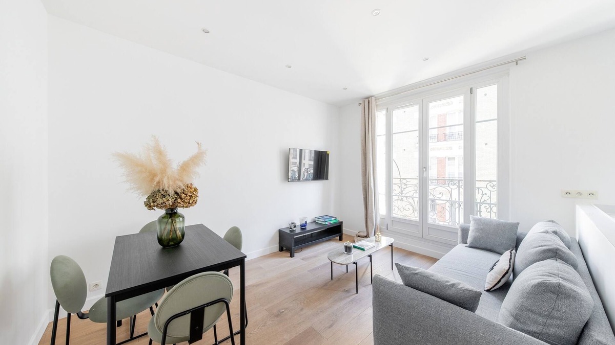 Levallois-Perret Apartment | 2 rooms Modern & Cozy - 150m Metro L3
