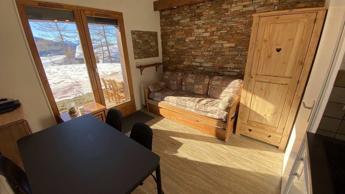 La Rosiere Apartment | 2 rooms + mountain corner, south-facing garden level, covered parking and wifi