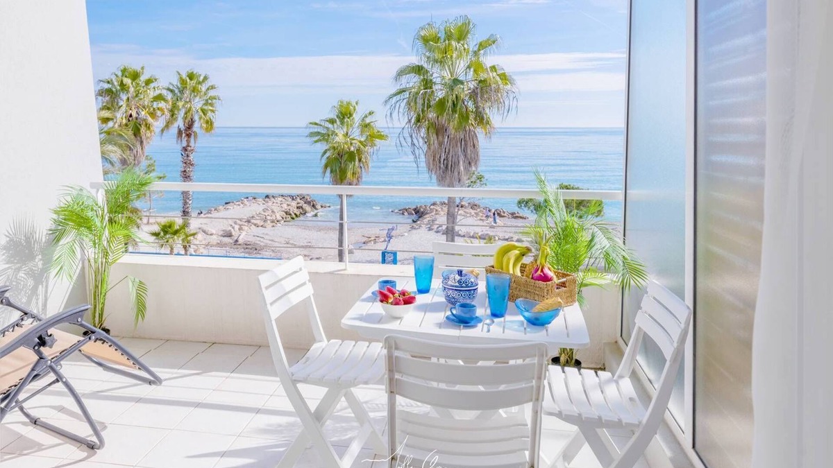 Villeneuve Loubet Beach Apartment | 2 rooms on 2 floors - Top floor - Sea view - Garage - Terrace