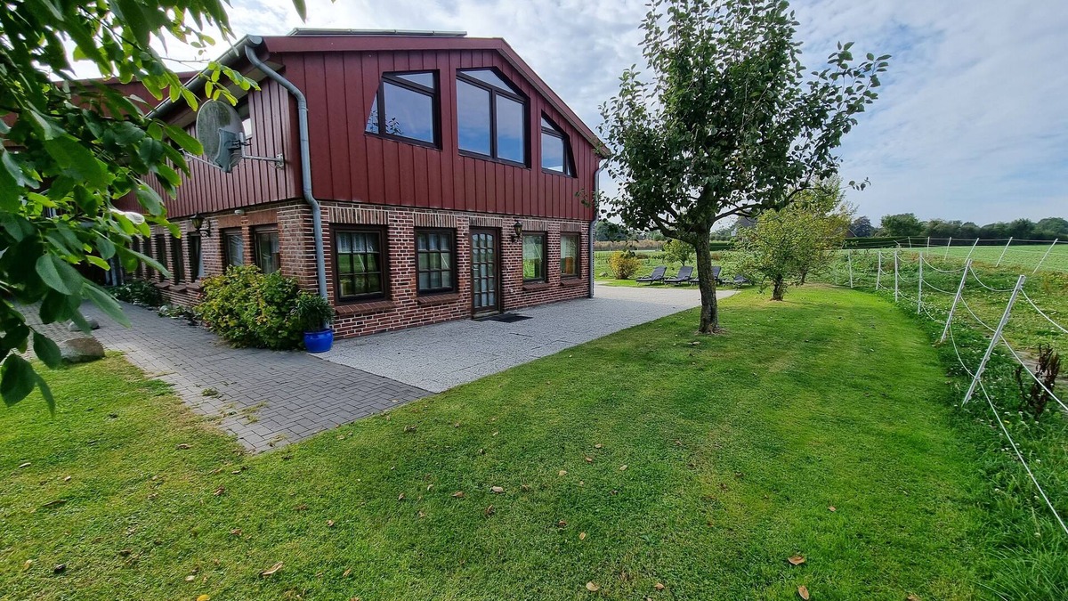 Hasselberg House | 2 separate holiday apartments, one holiday home