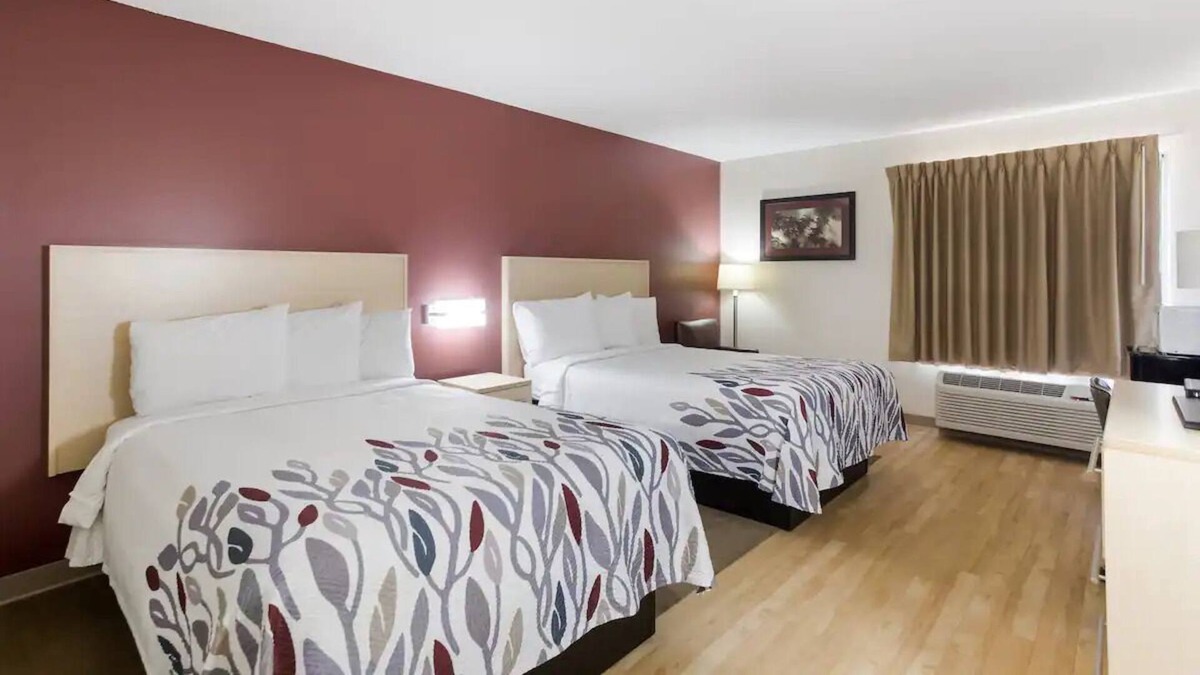 Pittsburg House | 2 Spaces & Pet-friendly w/ Free Parking! Near London Wellness Park!
