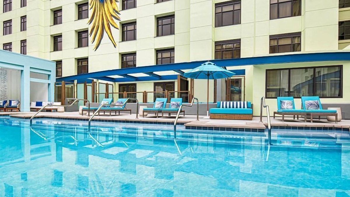 East Village Hotel | 2 Spacious Units, Rooftop Pool and Onsite Parking, Pets Allowed!