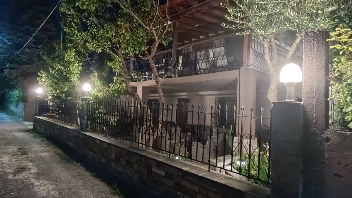 Nea Iraklia Resort | 2 Steps from the "Beach"