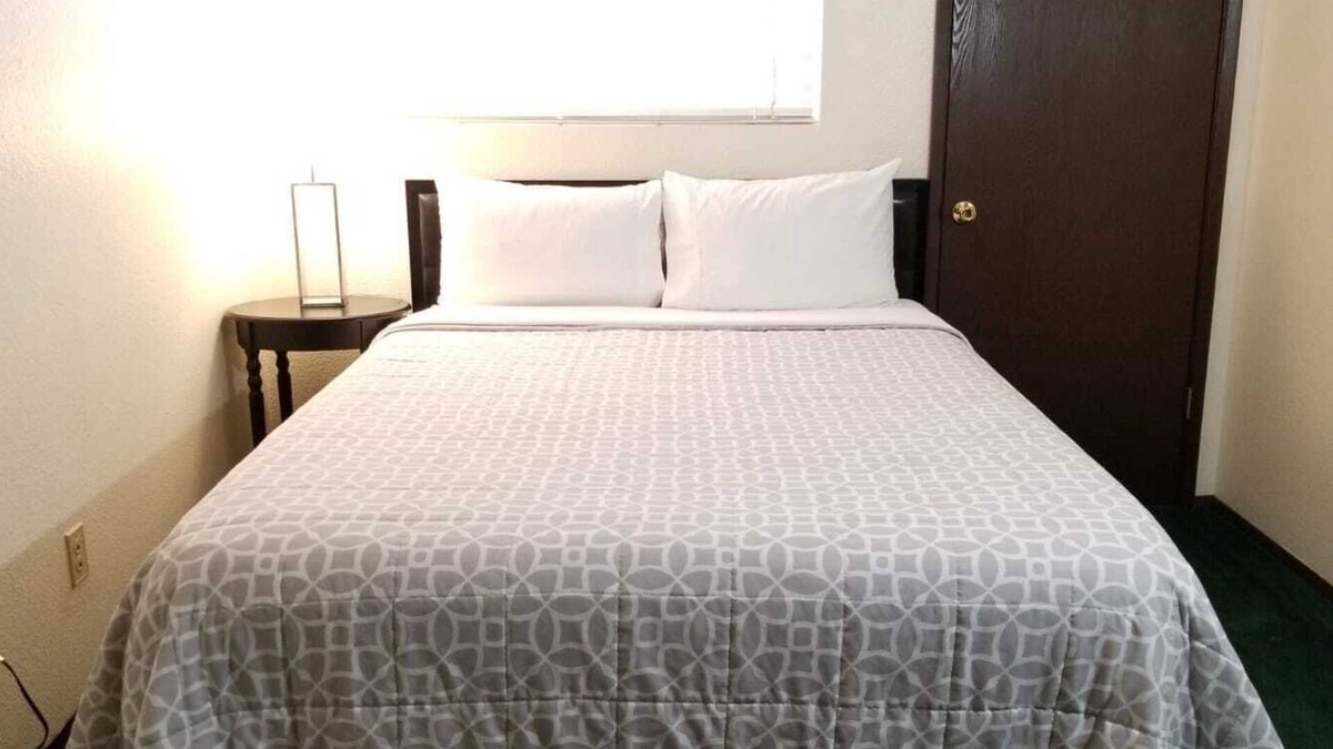 Page House | 2 story 2 bedroom condo