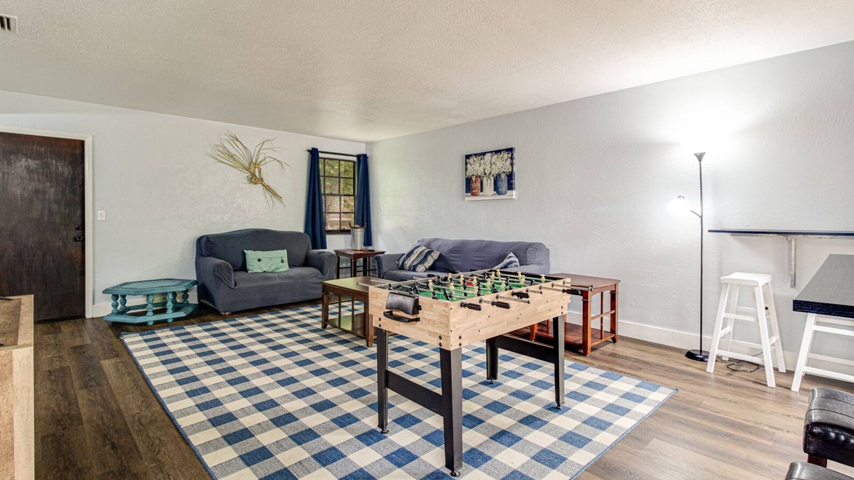 DeLand House | 2-Story 3/2.5 Townhome in the heart of Downtown Deland