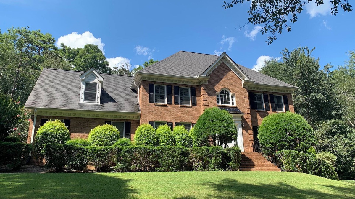 Oxford House | 2 story family pool home in Oxford, 30 minutes from ATL
