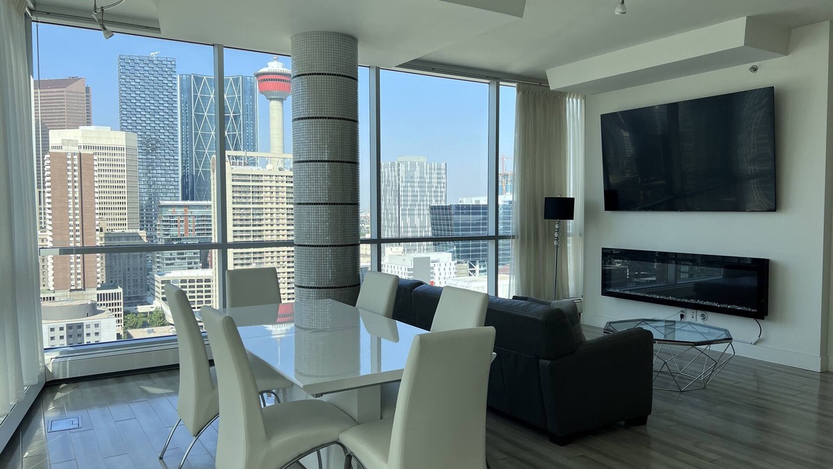 Beltline Condo | 2 Story luxury penthouse in downtown Calgary
