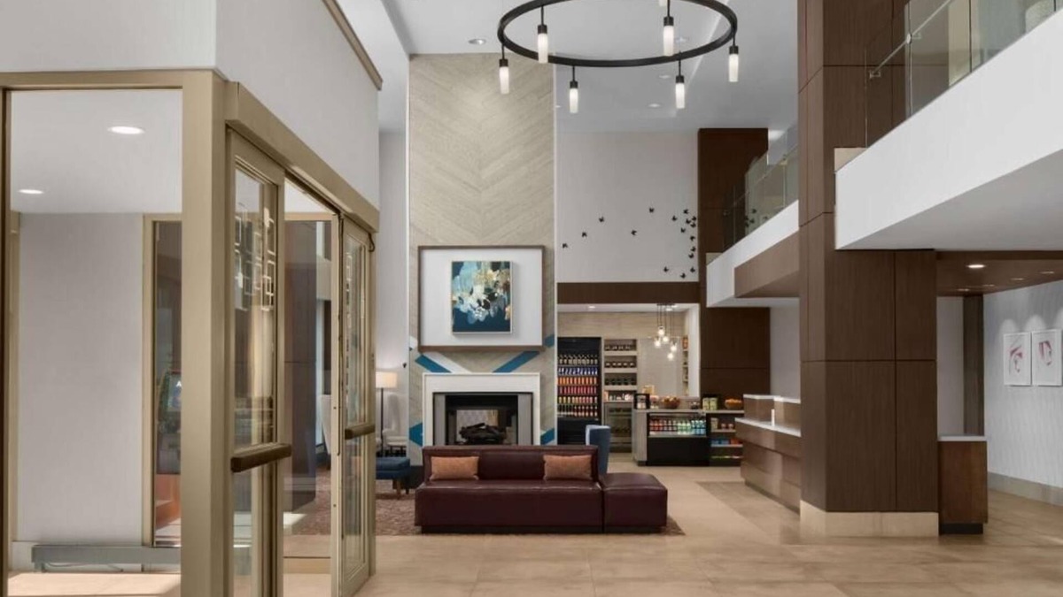 Bethesda Hotel | 2 Stylish Bethesda Rooms Pet Friendly With Access To NIH And DC