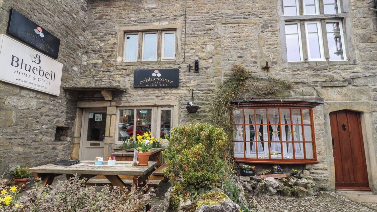 Grassington Cottage | 2 THE SQUARE, family friendly, with a garden in Grassington