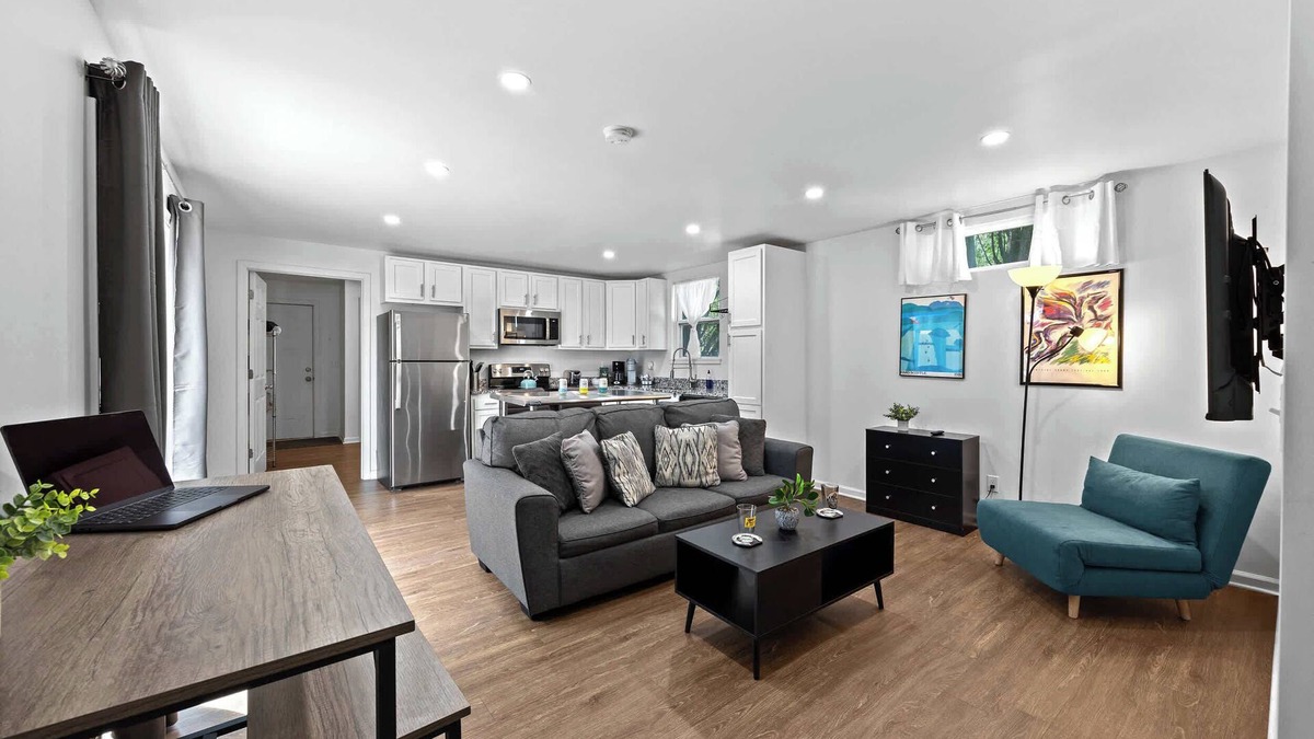 Phoenix Hill Apartment | 2-Unit Modern Container Retreat Perfect for Groups