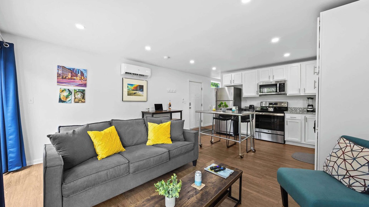 Phoenix Hill Apartment | 2-Unit Work Friendly Stay | Near Breweries & NuLu!
