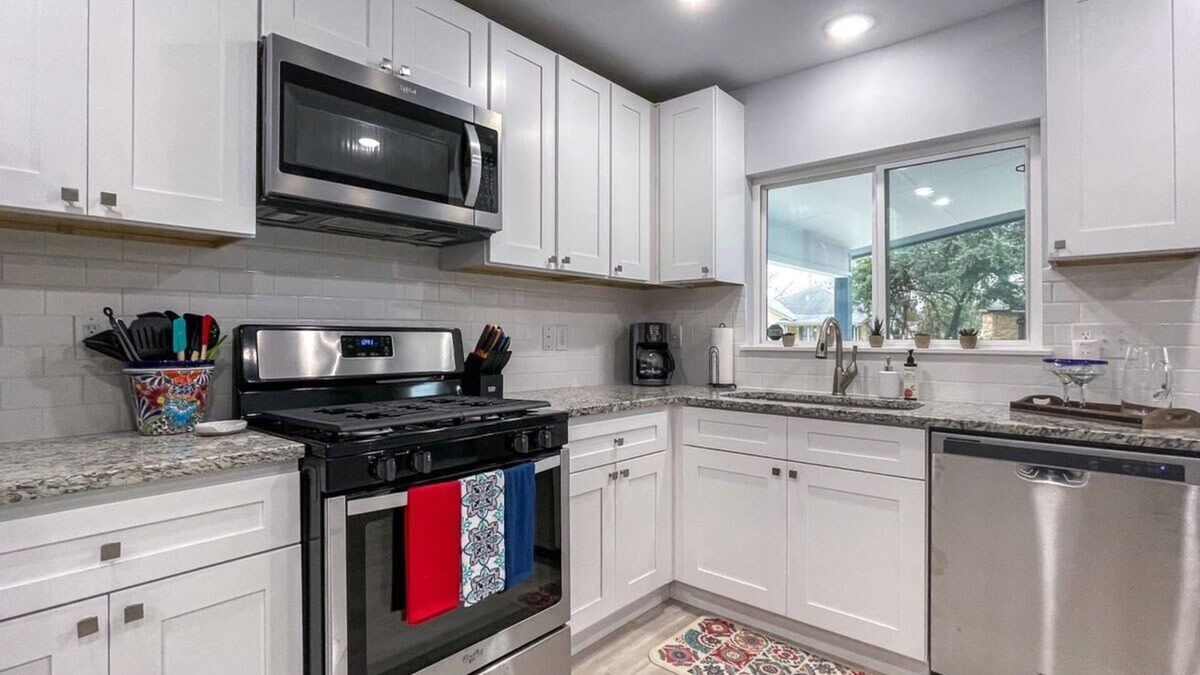 Northwest Los Angeles Heights House | 2 Units, Mins to Downtown! Serene at Santa Monica